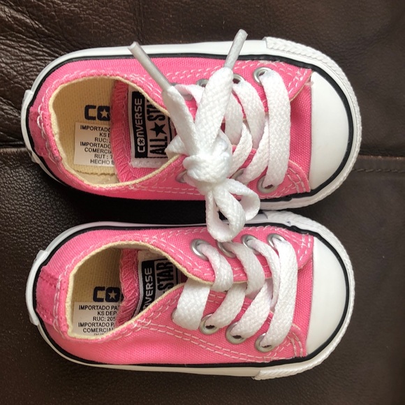 Pink Converse - Picture 2 of 2